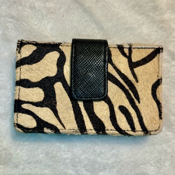 Adorable Wallet Animal Print Faux Fur Snap Close Camel Brown Black 5 Slots - Picture 11 of 11